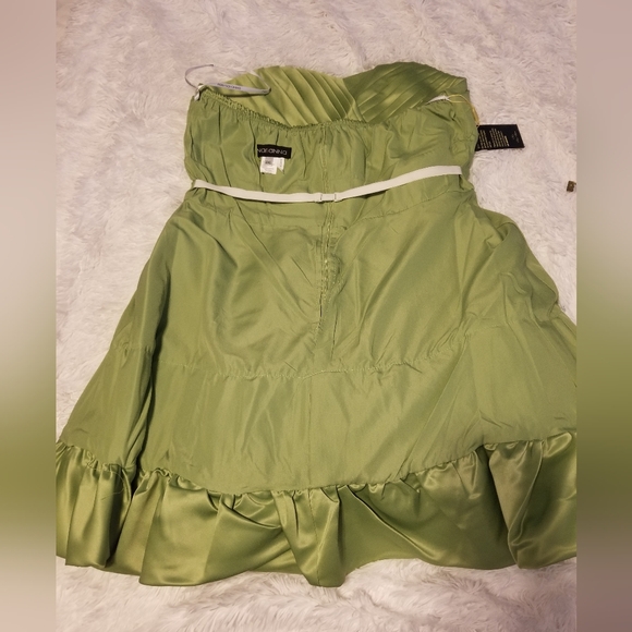 NWT Narianna Dres Strapless Color Green Apple Size 3XL - Picture 7 of 14